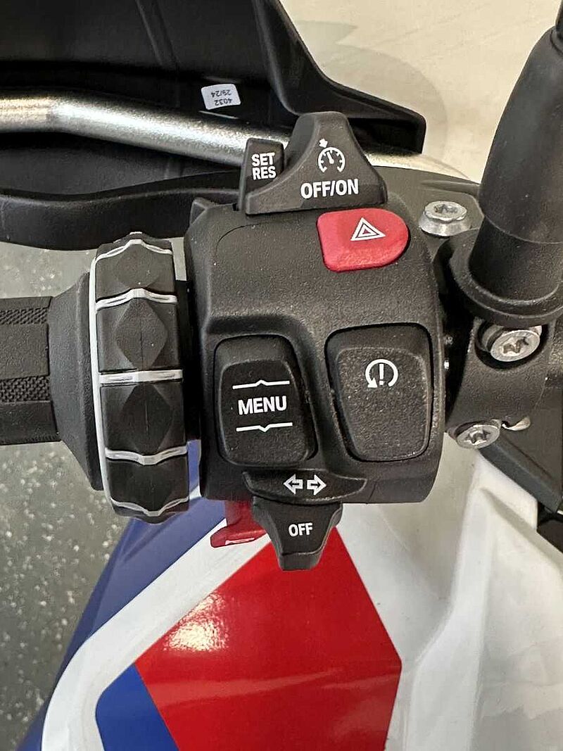 BMW F 900 GS Dynamik- u. Enduro-Paket Pro